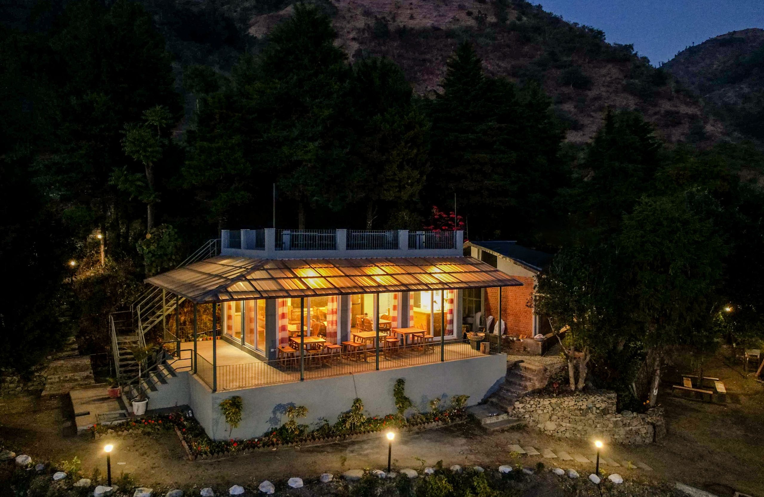 AMA STAYS & TRAILS GODHULI VILLAS NAUKUCHIATAL